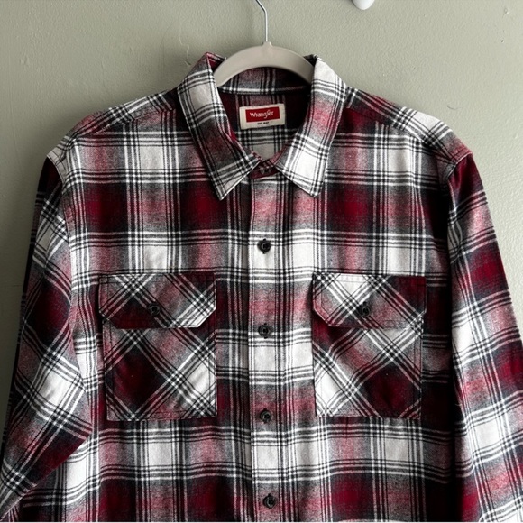 Wrangler Men’s Plaid Flannel Shirt Button Down Red White Western - Size Medium - Picture 4 of 8